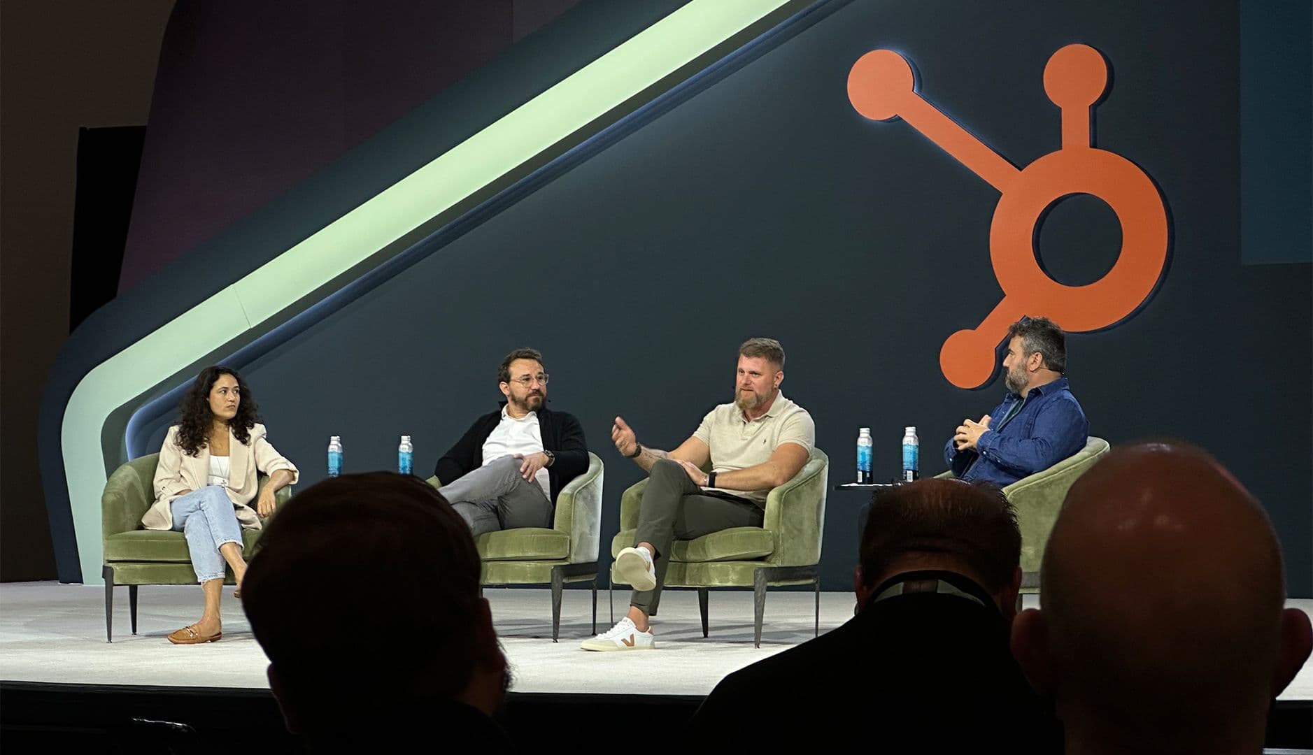 AI in Sales: How Intelligent Agents Are Redefining the Conversion Funnel